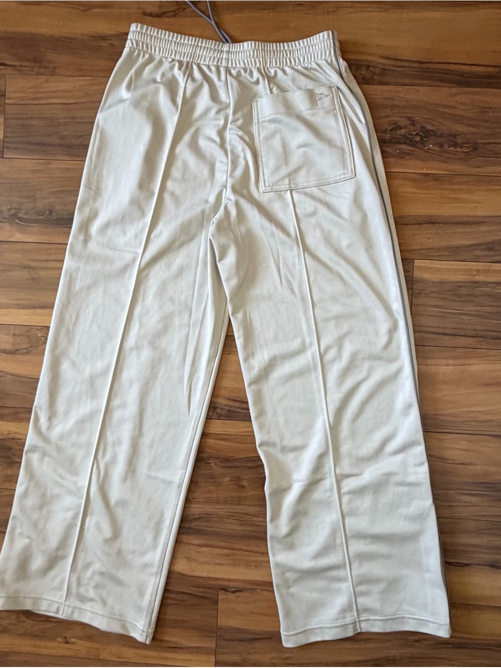 JW Anderson & Uniqlo Cream Wide-Leg Track Pants - Picture 4 of 12